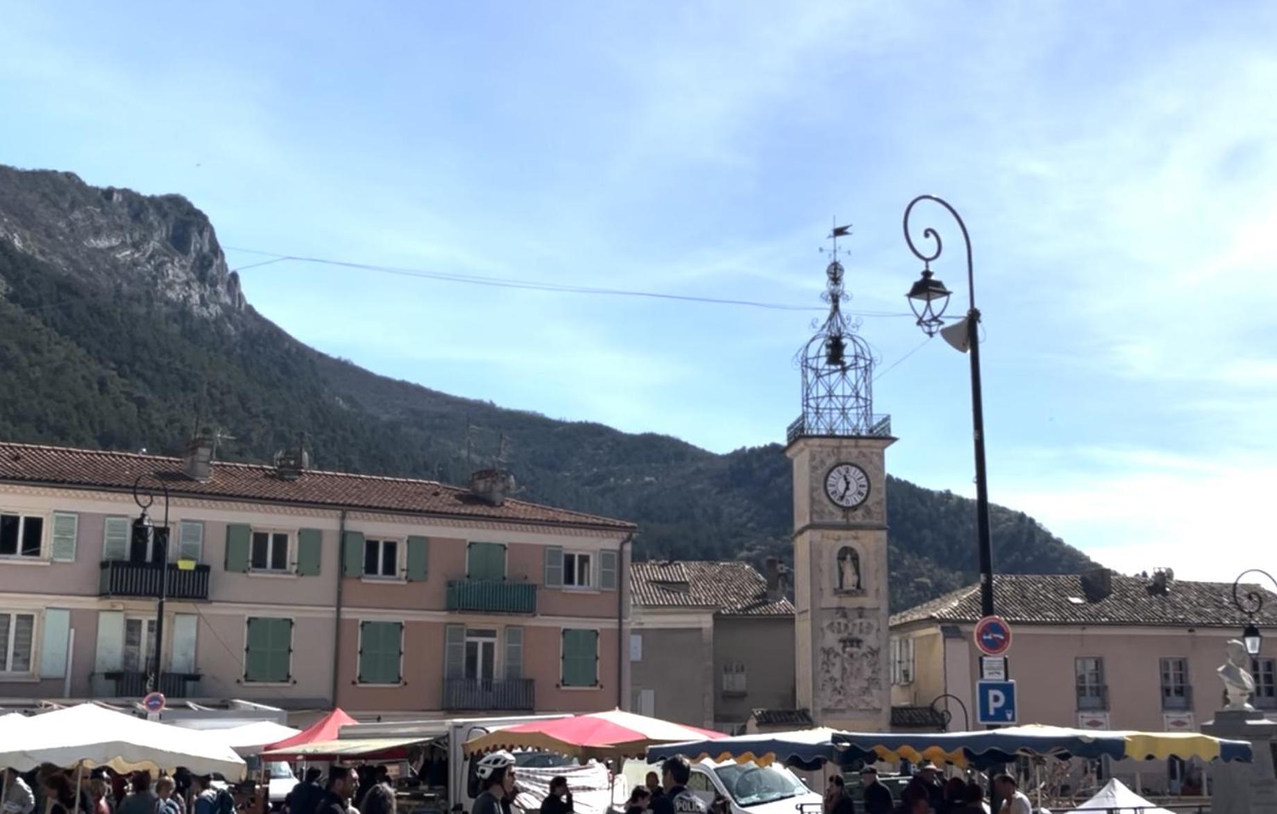 Le Jalet En Provence - Penthouse Apartment Sisteron Bagian luar foto