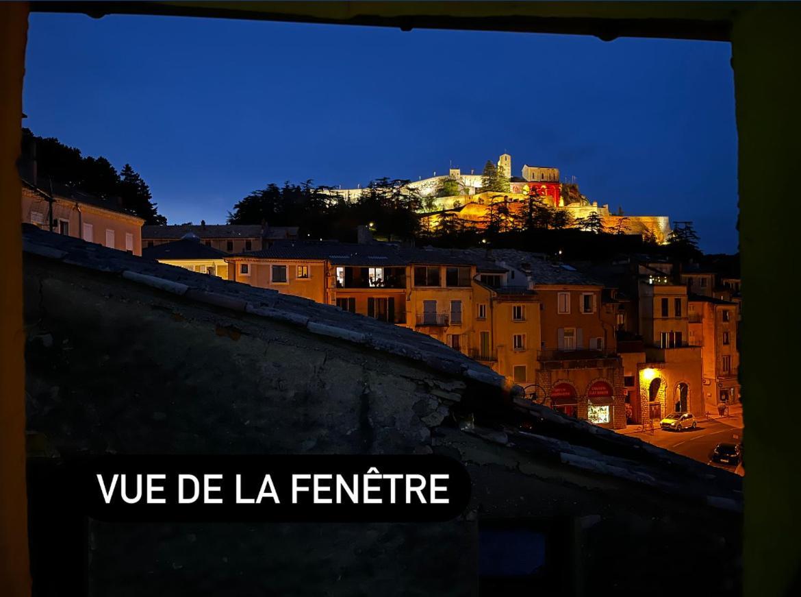 Le Jalet En Provence - Penthouse Apartment Sisteron Bagian luar foto